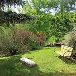 Les Du Vignal De Cheyrac *