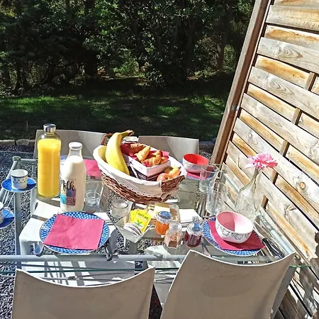 Les Du Vignal De Cheyrac