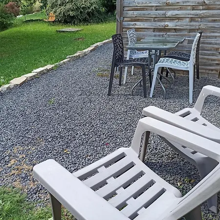 Les Du Vignal De Cheyrac Апартаменты Polignac (Haute-Loire)