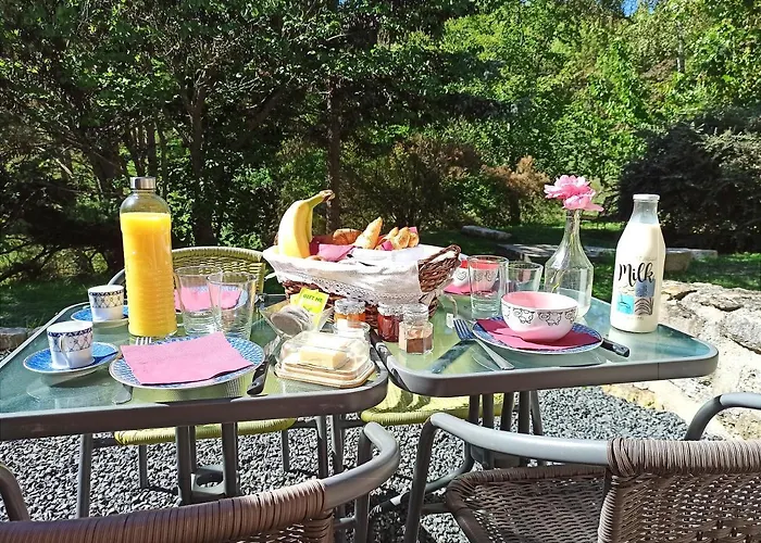 Les Du Vignal De Cheyrac *