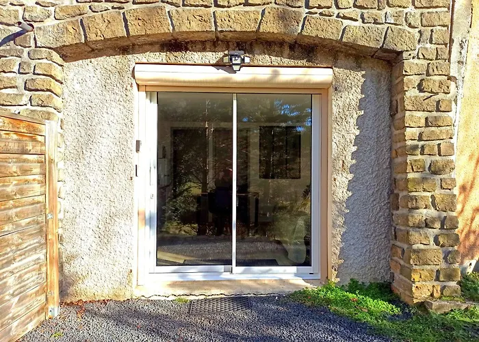 Апартаменты Les Du Vignal De Cheyrac