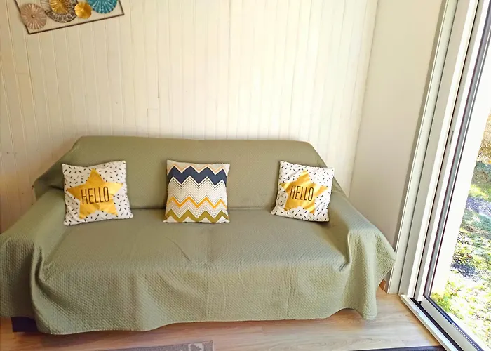 Les Du Vignal De Cheyrac