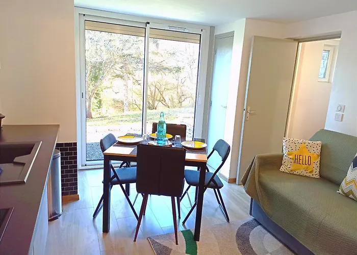 Les Du Vignal De Cheyrac